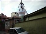 H�z�r �avu� camii �evresine yap�lan ka�ak ilevelerle �ok k�t� g�r�n�m arz etmektedir, belediyemiz tarihi caminin ka�an ilavelerini acilen y�kmas�n� bekliyoruz